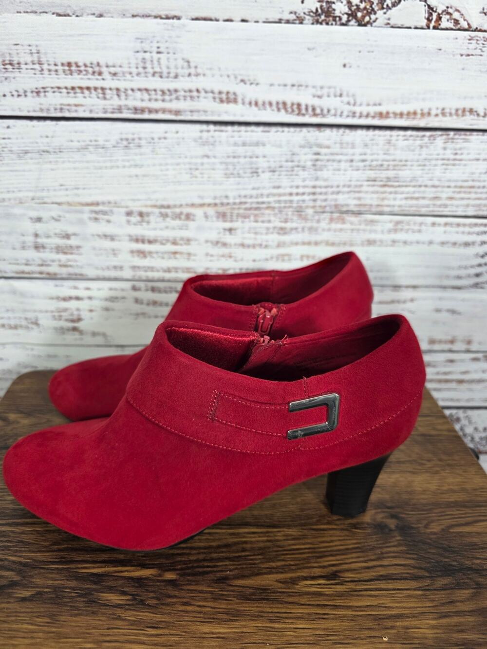Aubrey Lynn Red Suede Side Zipper Women's Ankle Boots Size 9
